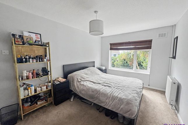24, Walcot Close, Plymouth photo 2