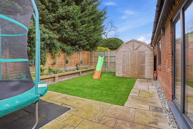 8 Adams Court, Milton Keynes photo 4