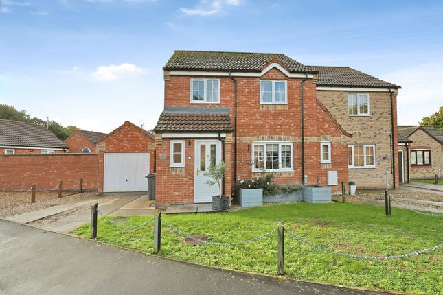 3-bed semi-detached on Ash Meadow, Swaffham, £270,000