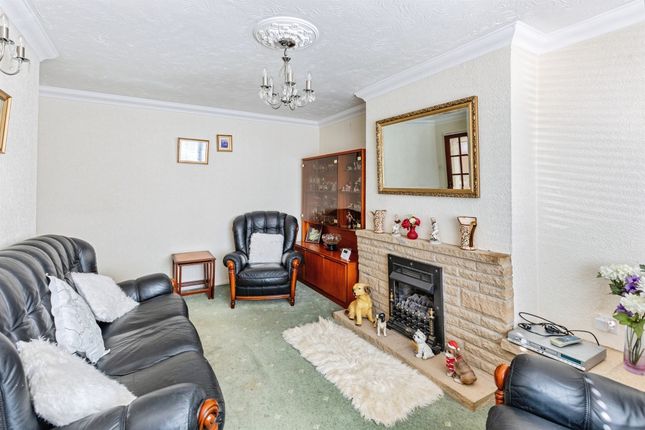 38, Scott Road, Wellingborough photo 3