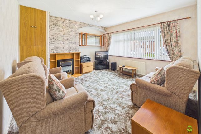 43, Spielman Road, Dartford photo 2