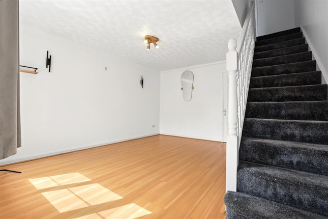 11b, Lodge Farm Lane, Nottingham photo 3