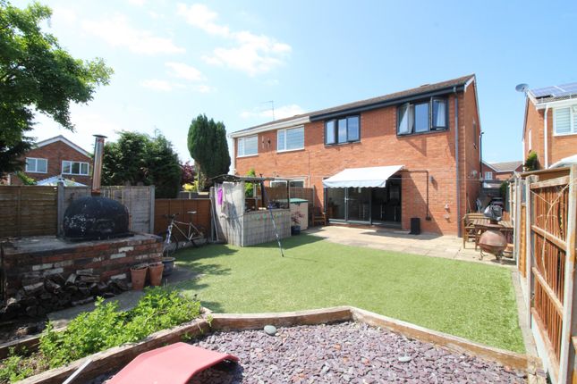 Terraced house for sale in Chaucer Crescent, Kidderminster