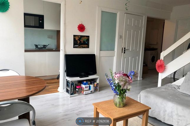 Thumbnail Maisonette to rent in Fowler Close, London