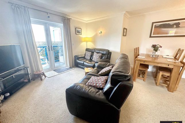Flat 2, Southbrook, Heron Close, Weymouth photo 3