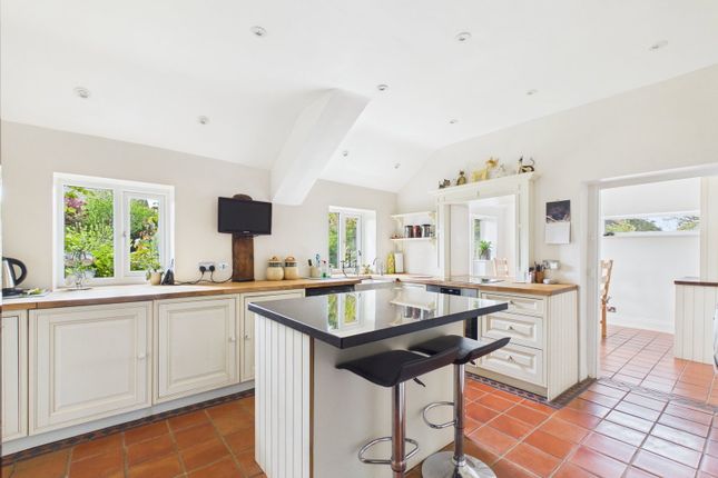 Smithy Cottage, West Street, Lancing photo 4