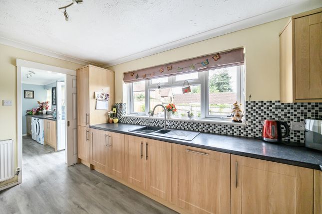 31, Bincombe Drive, Somerset photo 3