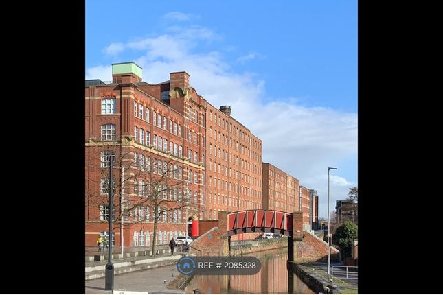 Flat to rent in Royal Mills, Manchester
