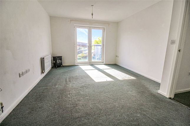 Flat 17, Greencote House,, Isambard Way, Wiltshire photo 2