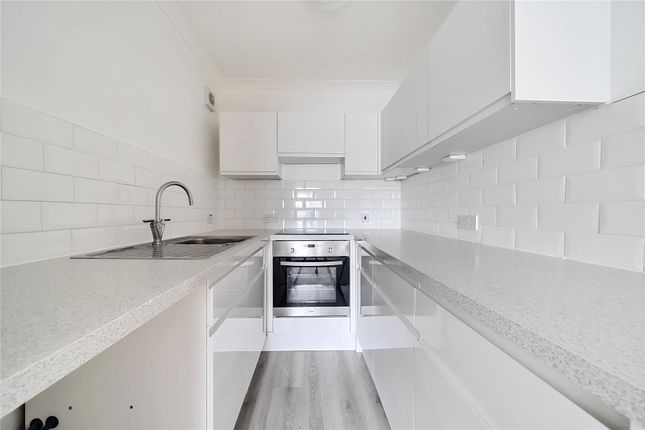Flat 1, Hopton Court,, Forge Close, Hayes photo 3