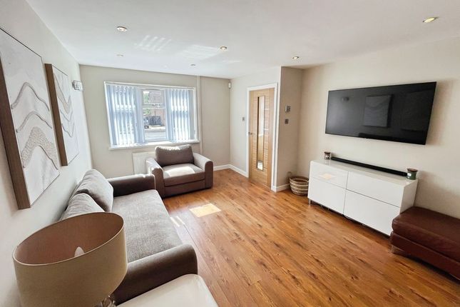 154, Somerton Road, Bolton photo 2