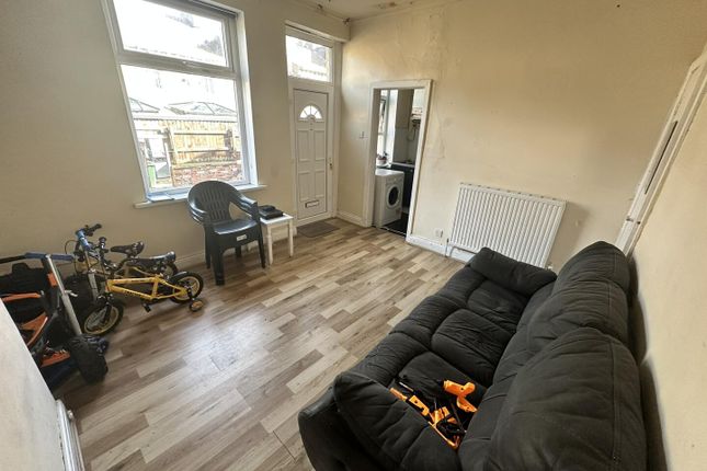 33, Derby Street, Bradford photo 2