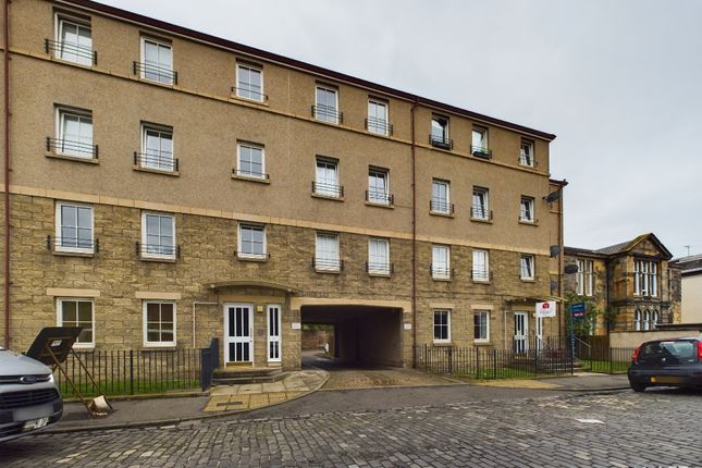 Thumbnail Flat to rent in South Fort Street, Leith, Edinburgh
