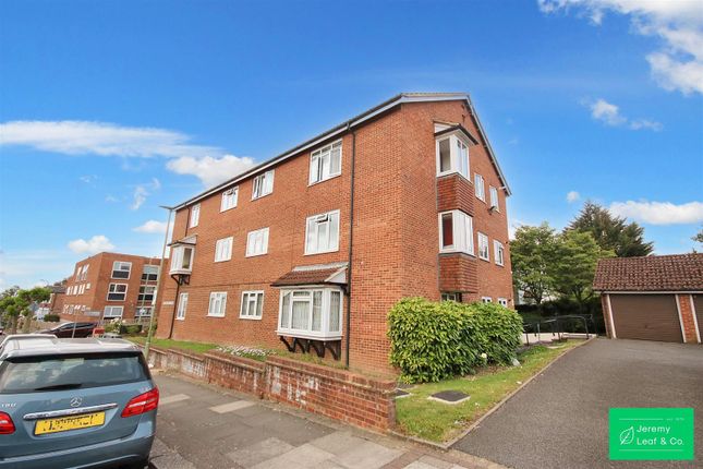 2-bed flat on Trenchard Court, Flat 4, 2a, Neeld Crescent, London, £425,000