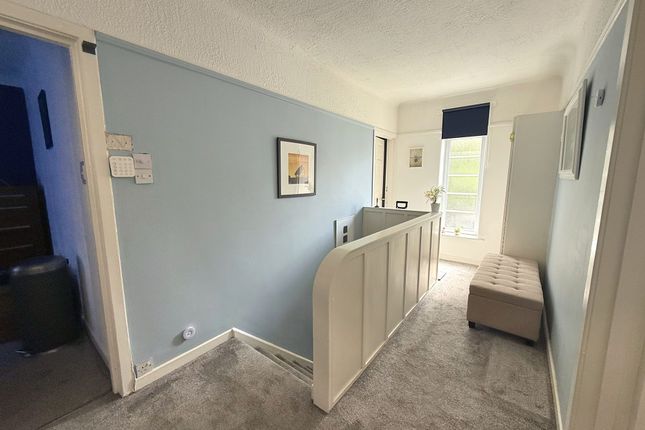 44 Springfield Road, Sale photo 3