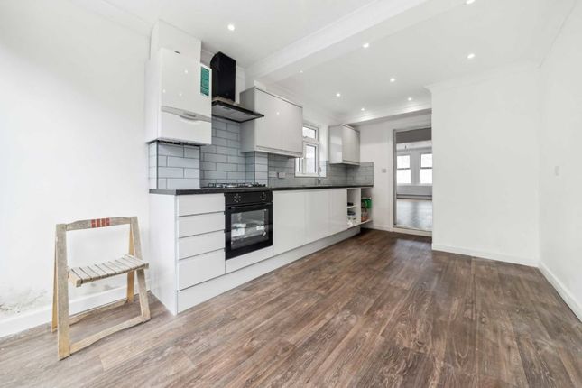 Terraced house to rent in Coldershaw Road, London