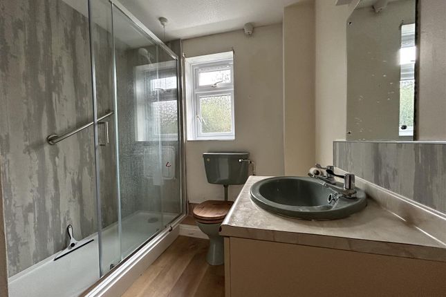 20, Meadow Court, Bridport photo 4
