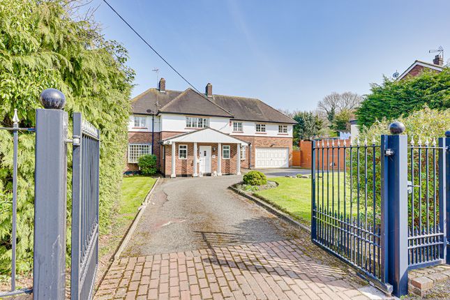 Thumbnail Detached house for sale in Mortimer Road, Rayleigh
