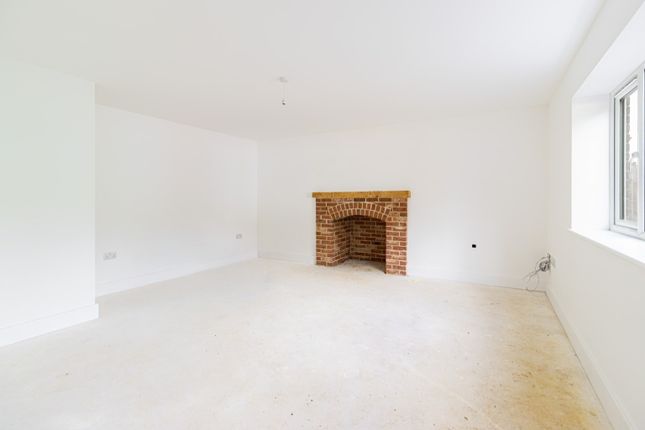 58B Wootton Road, Gaywood, Norfolk photo 2