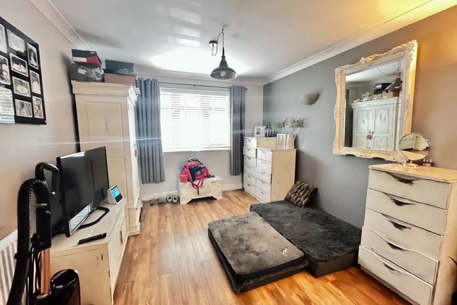 Detached house for sale in Bromley Green Road, Ashford