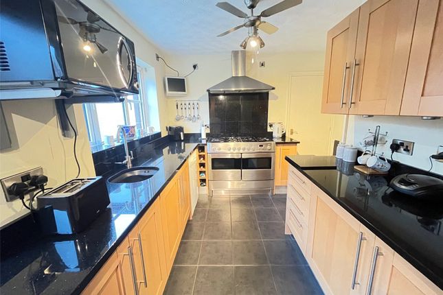 43, Franklin Way, Northamptonshire photo 3