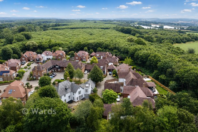 Hepplewhite Grange, Hollandbury Park, West Malling photo 3