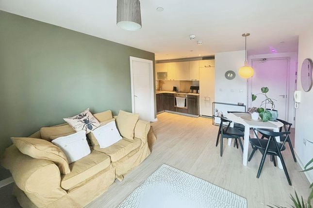 Spectrum, 477, Black Friars, Salford photo 3
