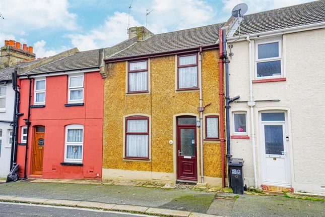 Terraced house for sale in Hardwicke Road, Hastings