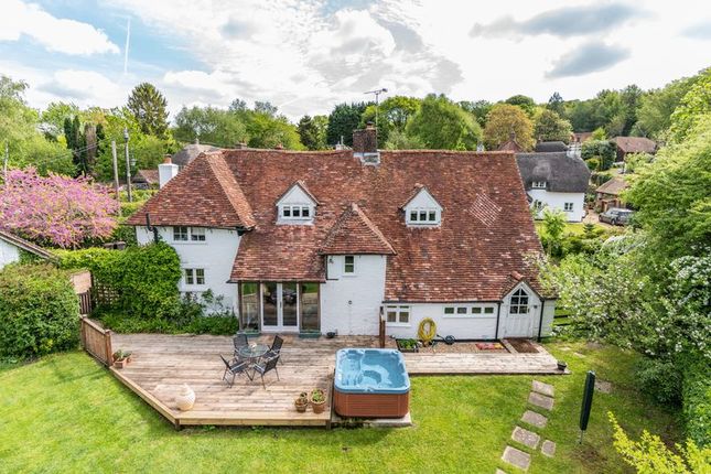 3 Bed Cottage For Sale In Chilworth Old Village Chilworth