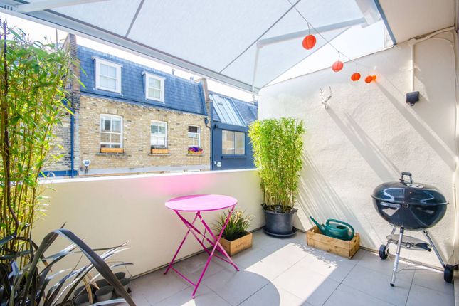 Thumbnail Mews house to rent in Ruston Mews, Notting Hill, London
