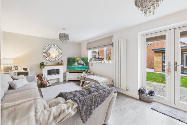 79, Blackburn Way, Weston-Super-Mare photo 3
