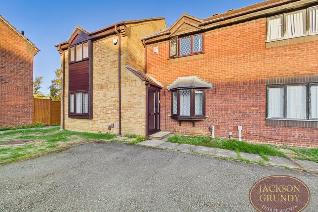 2-bed terraced on Baronson Gardens, Northampton, £210,000