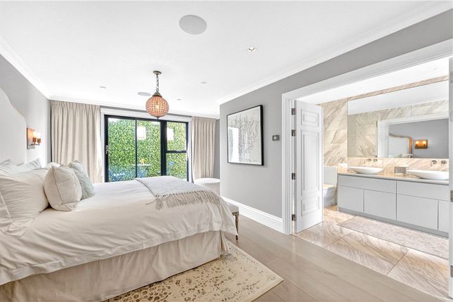 Penthouse, 23, Tavistock Street, London photo 4