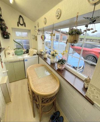 63, Clifton Hill, Doncaster photo 4