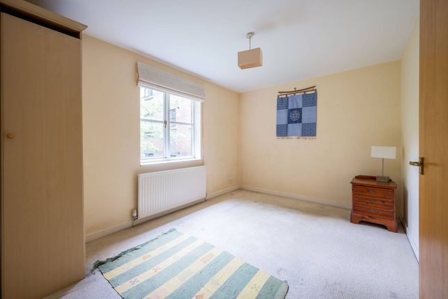 Halley Gardens, Blackheath photo 4