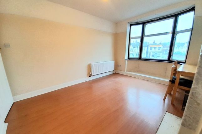 Flat for sale in Watford Way, London