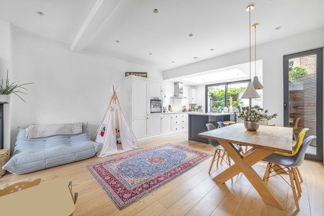 10, Ivanhoe Road, London photo 3