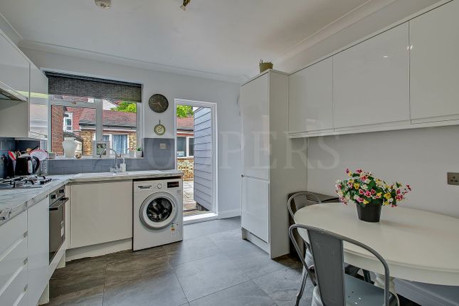 20, Yewfield Road, London photo 4