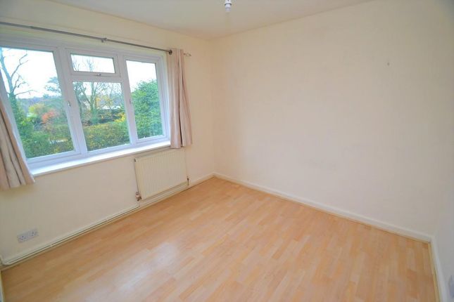 8, Fir Tree Court, Elstree photo 4