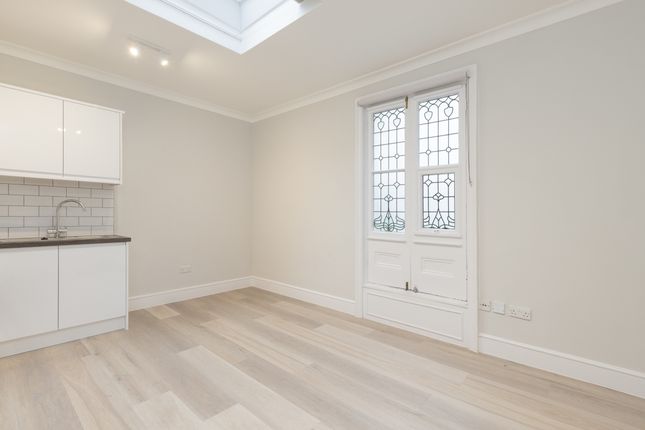 Flat 21, 67, Gloucester Place, London photo 3
