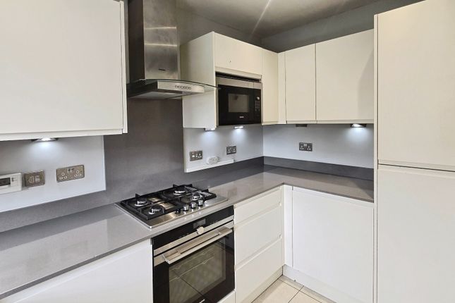 21, South Street, Farnborough photo 3
