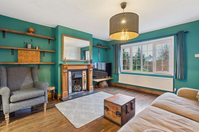 9 Horseshoe Crescent, Beaconsfield photo 3