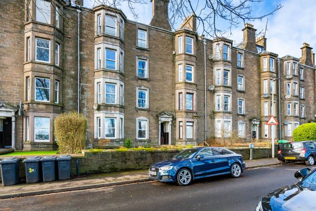 1-bed flat on 25,1/L, Baxter Park Terrace, Dundee, £95,000