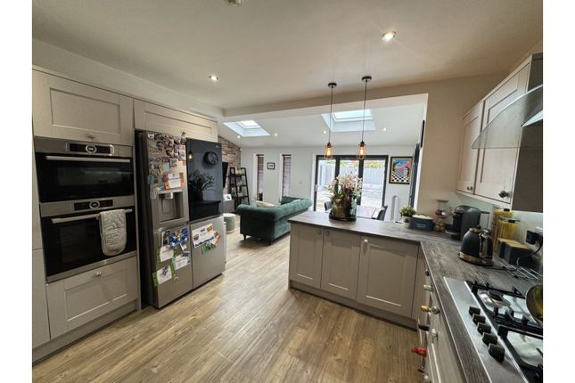 106, Main Street, Leeds photo 2