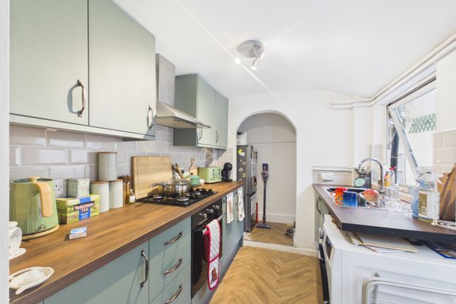 11, Nelson Street, Gloucester photo 3