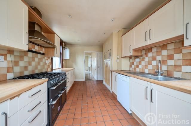 85, Worting Road, Hampshire photo 4