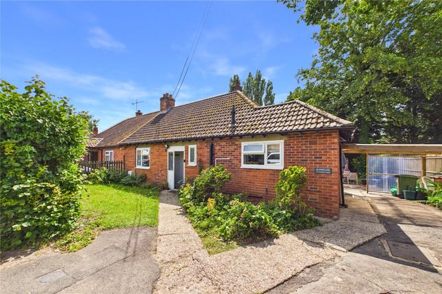 3-bed house on MARKETING CARD, 12, Auclum Lane, Reading, £1,795/mo