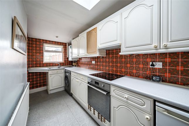 91, Moselle Avenue, Wood Green photo 4