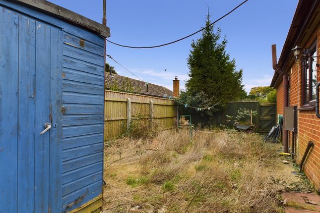 Detached bungalow for sale in Railway Lane North, Sutton Bridge, Spalding