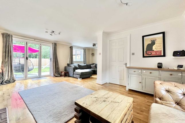 5 bed detached house for sale in Linden Rise, Brentwood